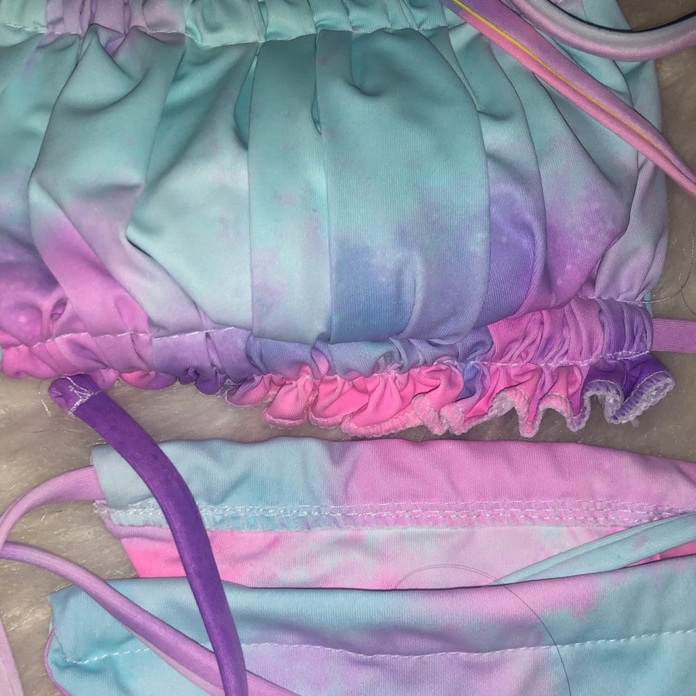 Bathing suits - Picture 2 of 7